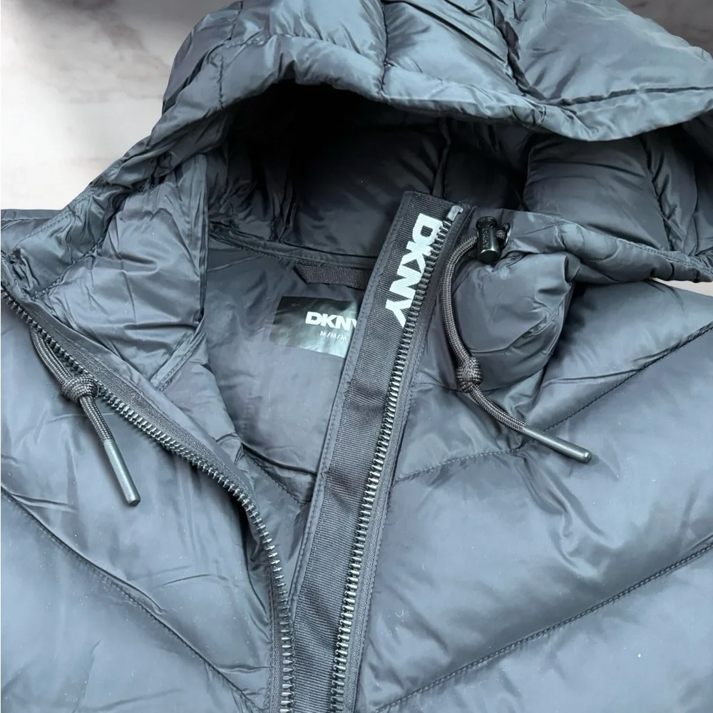 NEW! Women's DKNY Hooded Zipped Puffer Jacket Side Panels - Black Size Medium - Picture 3 of 6